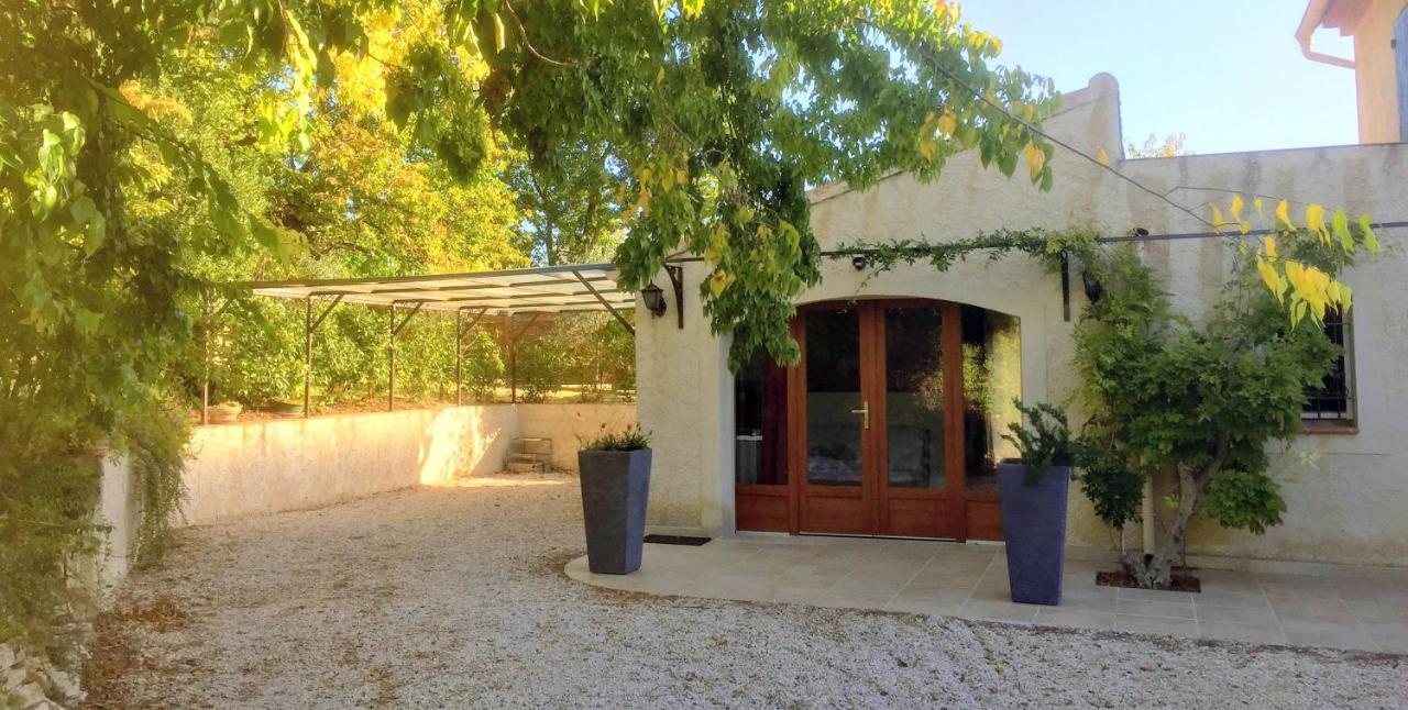L'Ocabee Vila La Tour-dʼAigues Exterior foto